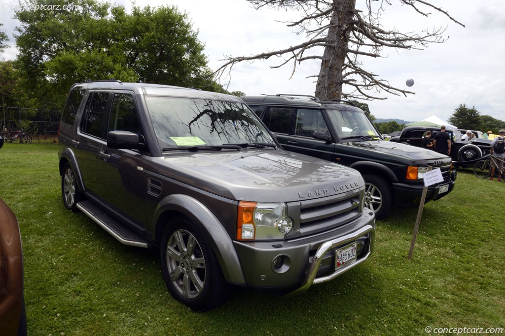 2009 Land Rover LR3 background image